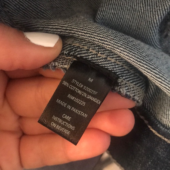 Gorgeous distress dark wash jean jacket - Picture 7 of 8